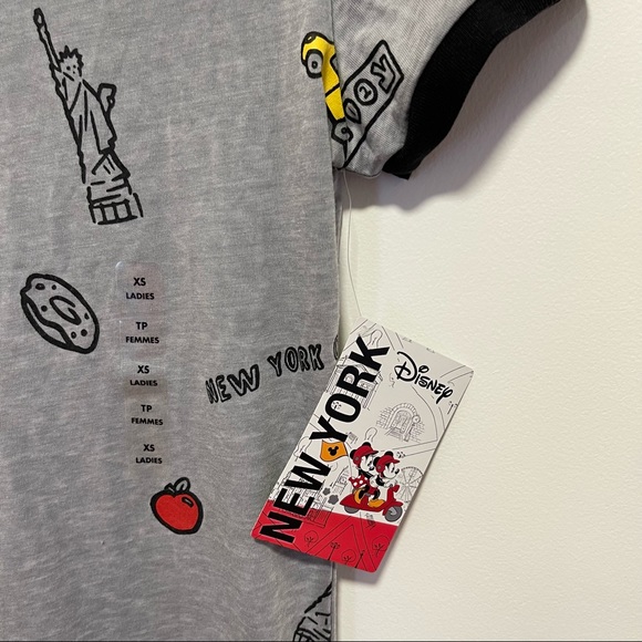 Rare NYC Disney t-shirt - Picture 3 of 4